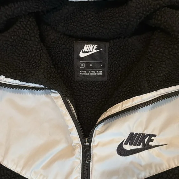 Boys Nike Apparel - Picture 3 of 15